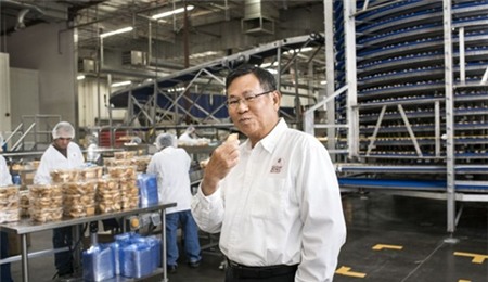 Ông chủ gốc Việt cùng với sự nghiệp đế chế bánh ngọt